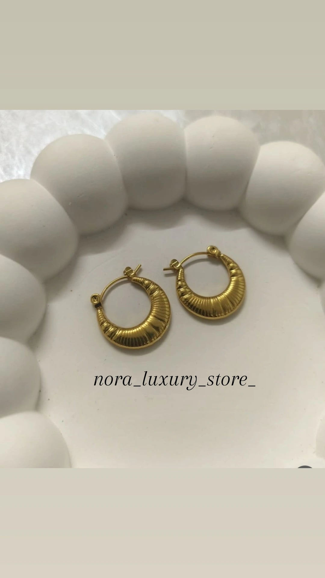 Ribbed golden Hoops/18k gold plated/Anti tarnish