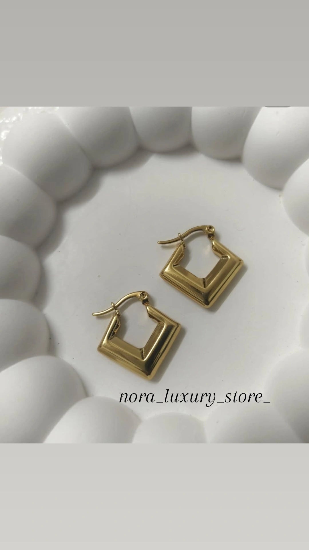 Square Hoops/18k gold plated/Anti Tarnish
