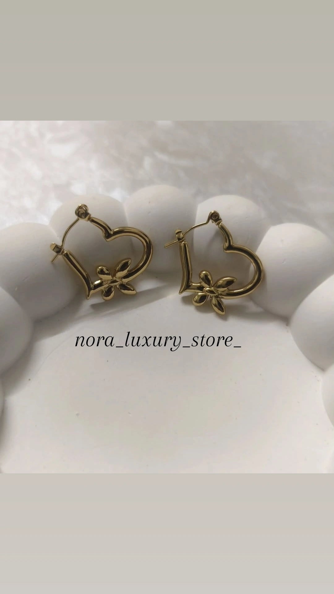 Flower Heart Hoops/18k gold plated/ Anti tarnish