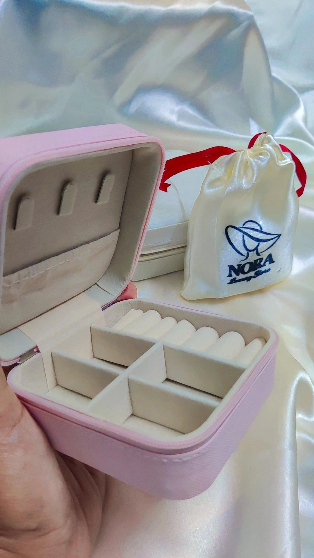 Classic Mini jewellery organiser only (without jewellery) size: 10×10×1.5 cm