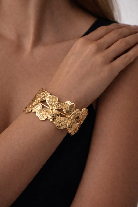 Luxury Gold Butterfly cuff/ Bracelet – Elegant Anti-Tarnish Statement Cuff Bracelet