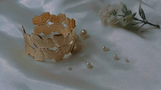 Luxury Gold Butterfly cuff/ Bracelet – Elegant Anti-Tarnish Statement Cuff Bracelet