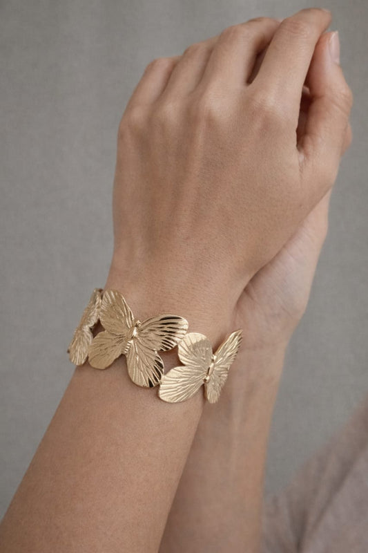 Luxury Golden Butterfly Hand Cuff – Premium Fashion Bracelet
