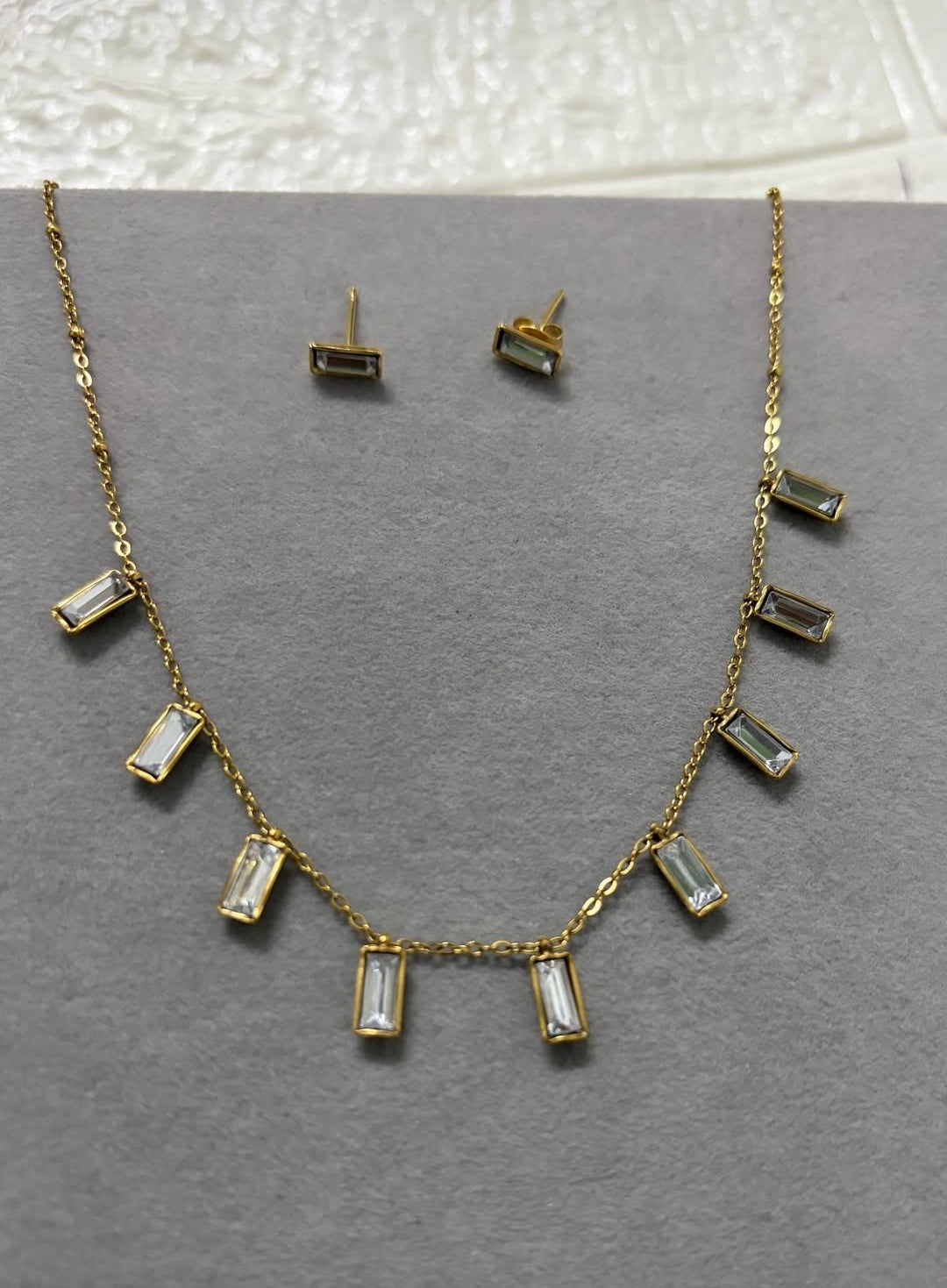 Dimond charm necklace/18 carat gold plated/Anti tarnish