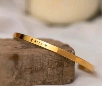 Engrave customize name kada- A symbol of or identity In any language/urdu / arabic/ english Etc